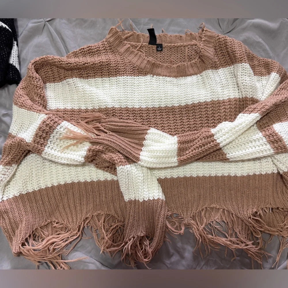 Sweater - Picture 1 of 2